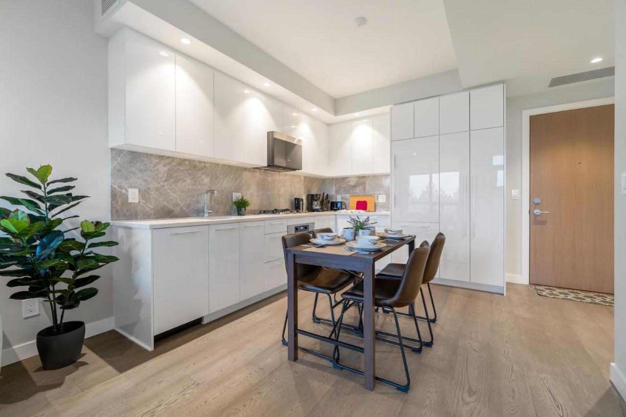 Modern Comfort At Ubc: 1Br Condo Near Campus Vancouver Exterior foto